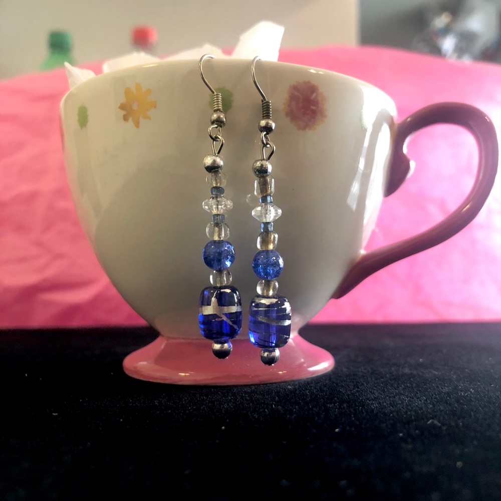 🧵 Handcrafted 🧵 Blue earrings - Picture 2 of 3